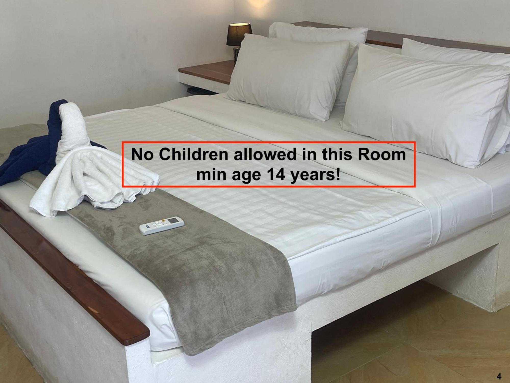 Parrot Resort Moalboal Room photo
